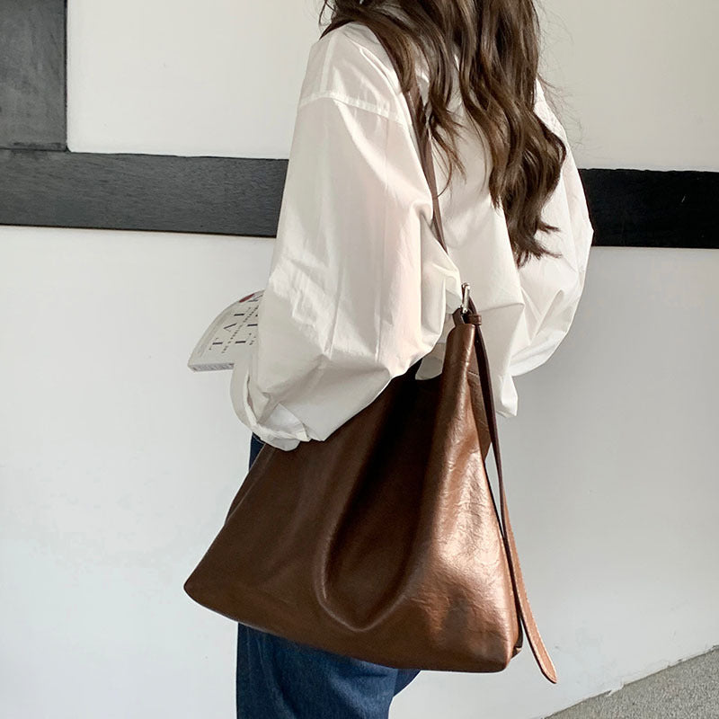 Dark Brown Fashionable Minimalist Bucket Tote Bag - Versatile & Spacious for Daily Commutes