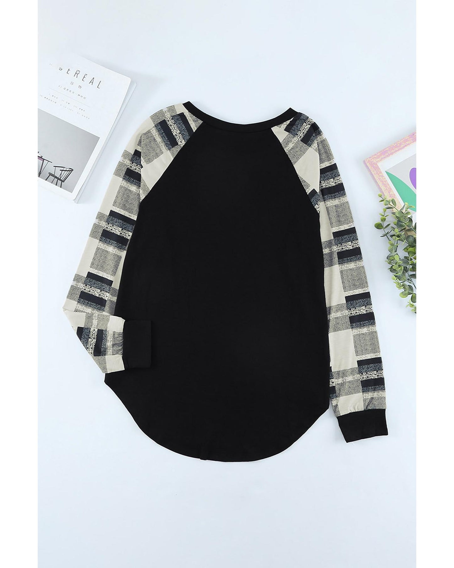 Azura Exchange Plaid Long Sleeves Pullover Top - L