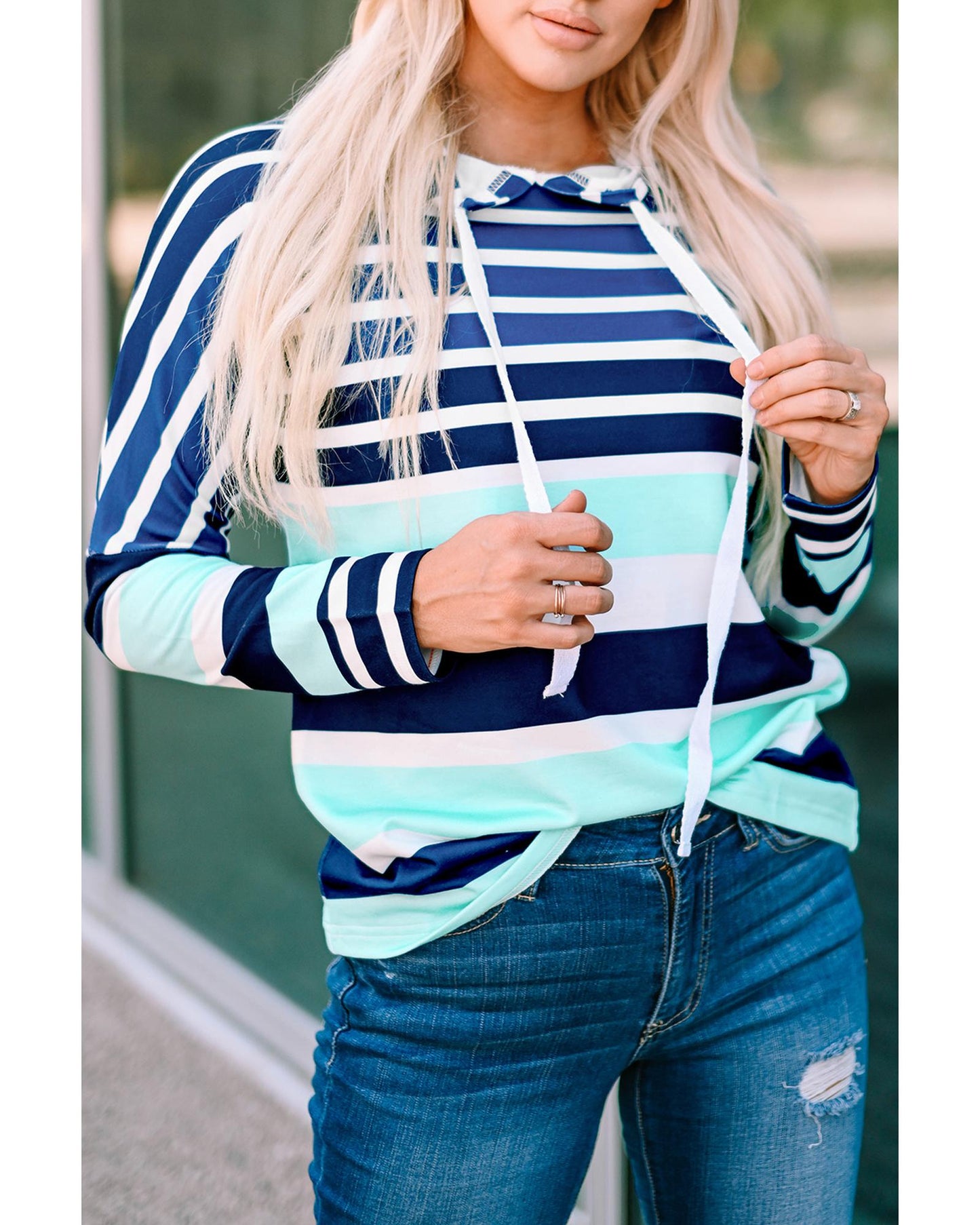 Azura Exchange Striped Drawstring Hoodie - M