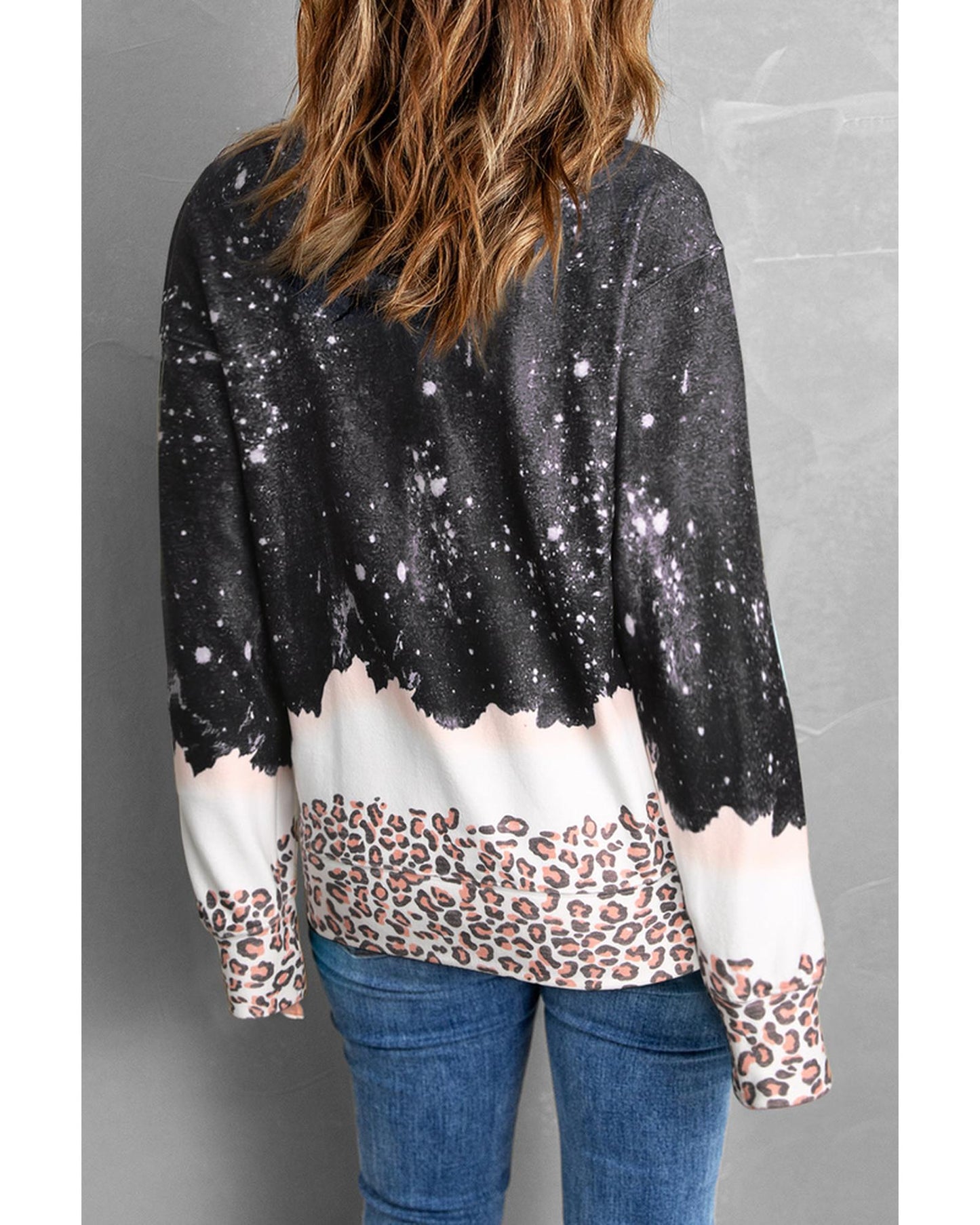 Azura Exchange Christmas Graphic Leopard Bleached Sweatshirt - M