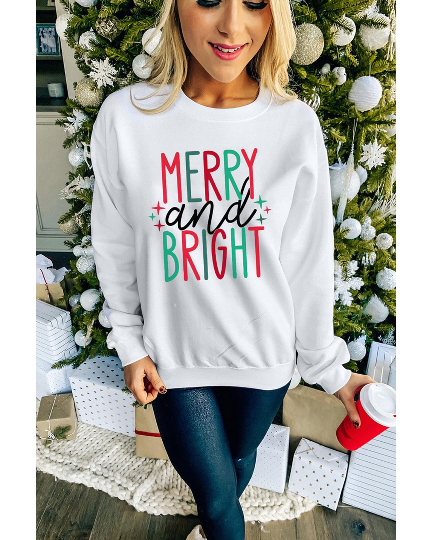 Azura Exchange Merry and Bright Long Sleeve Graphic Sweatshirt - M