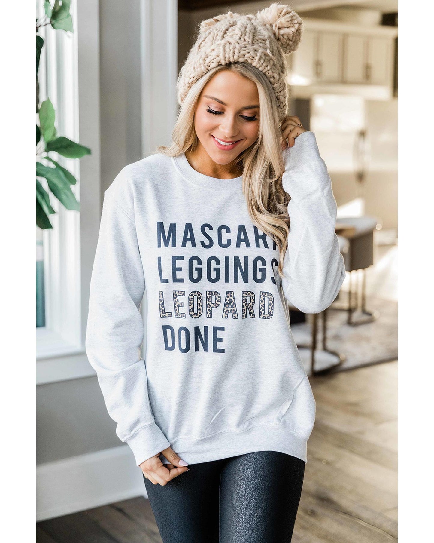 Azura Exchange Graphic Letters Sweatshirt - M