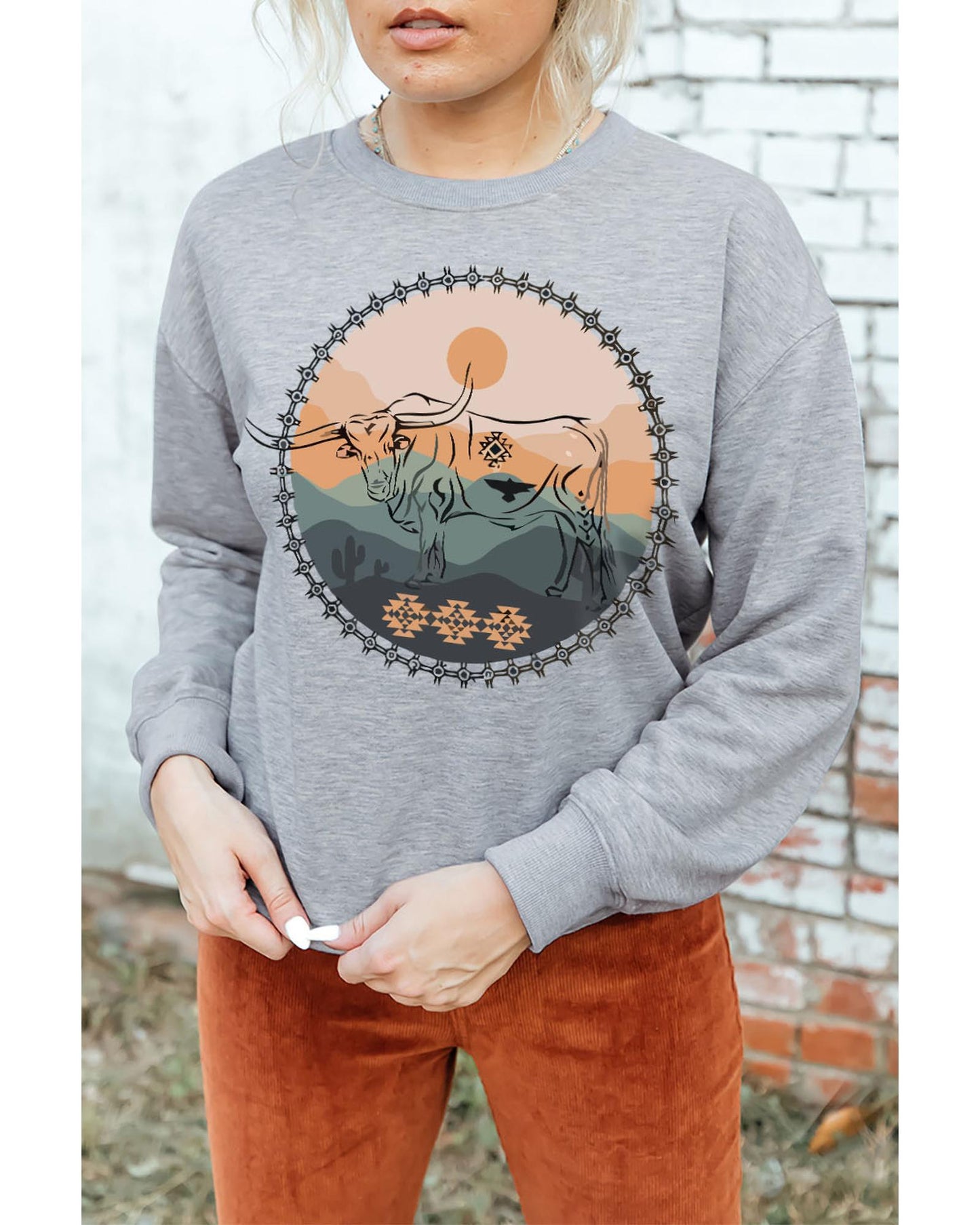 Azura Exchange Bull Graphic Print Sweatshirt - XL