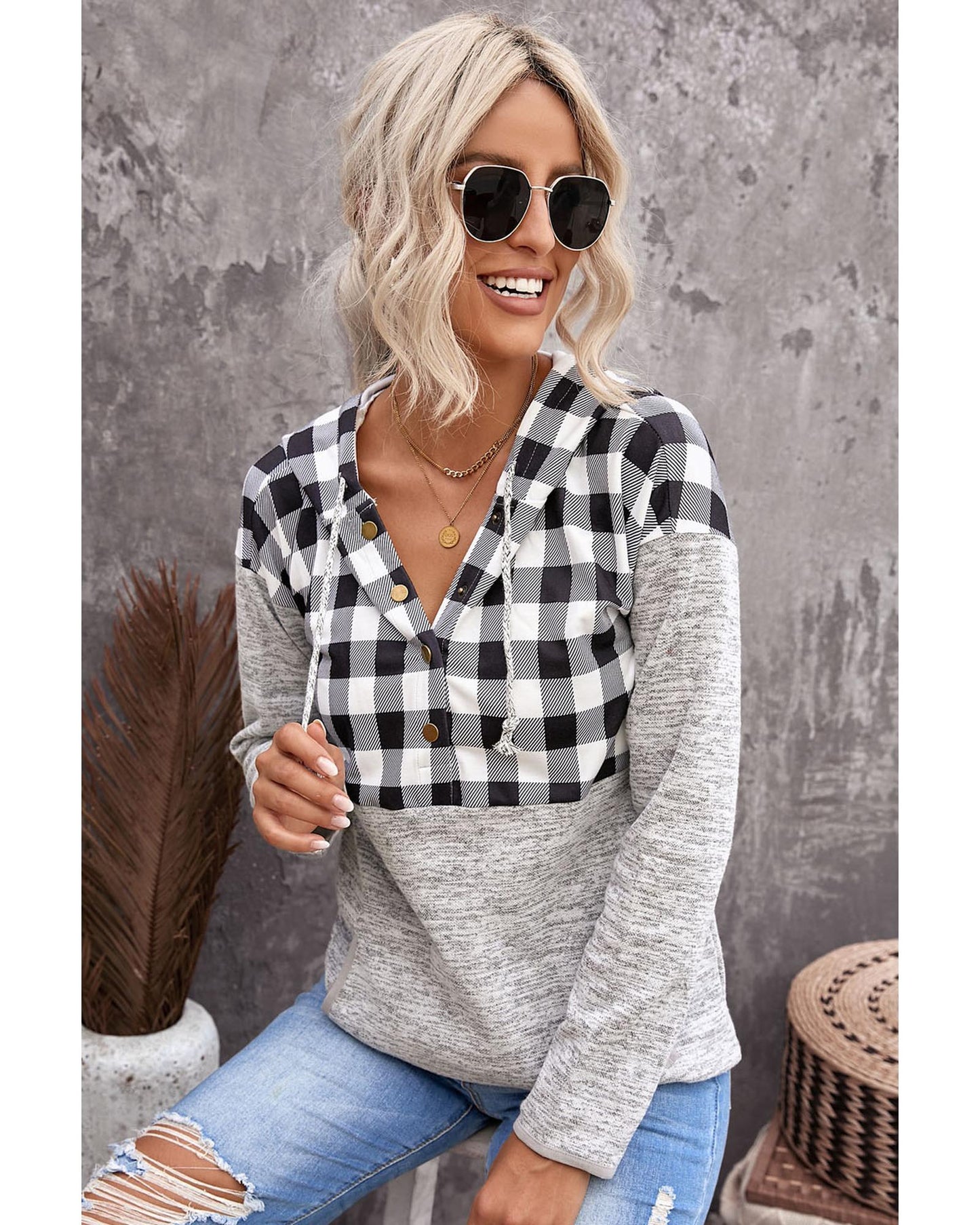 Azura Exchange Plaid Hoodie with Pocket Detailing - M