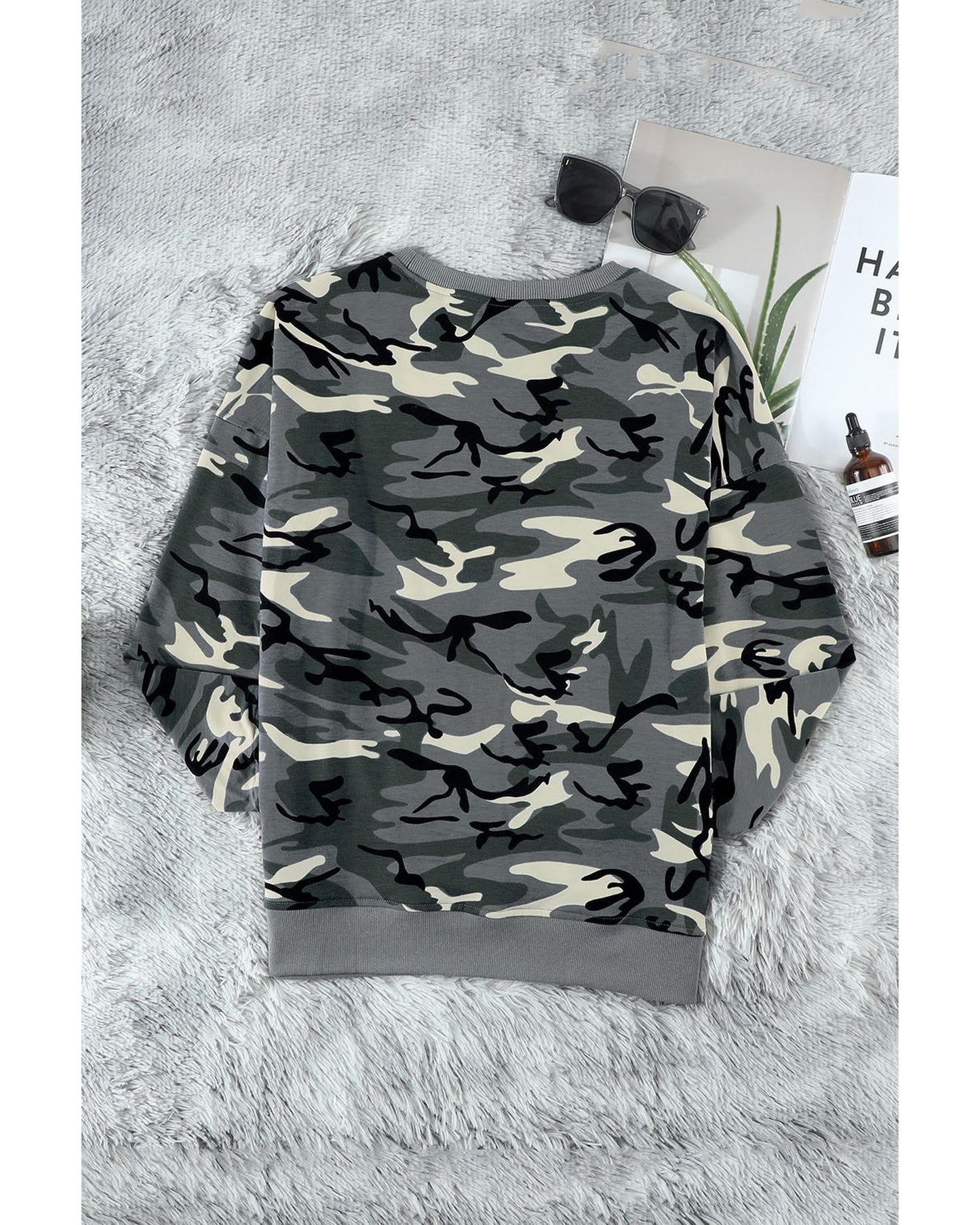 Azura Exchange Camouflage Pullover Sweatshirt with Slits - M