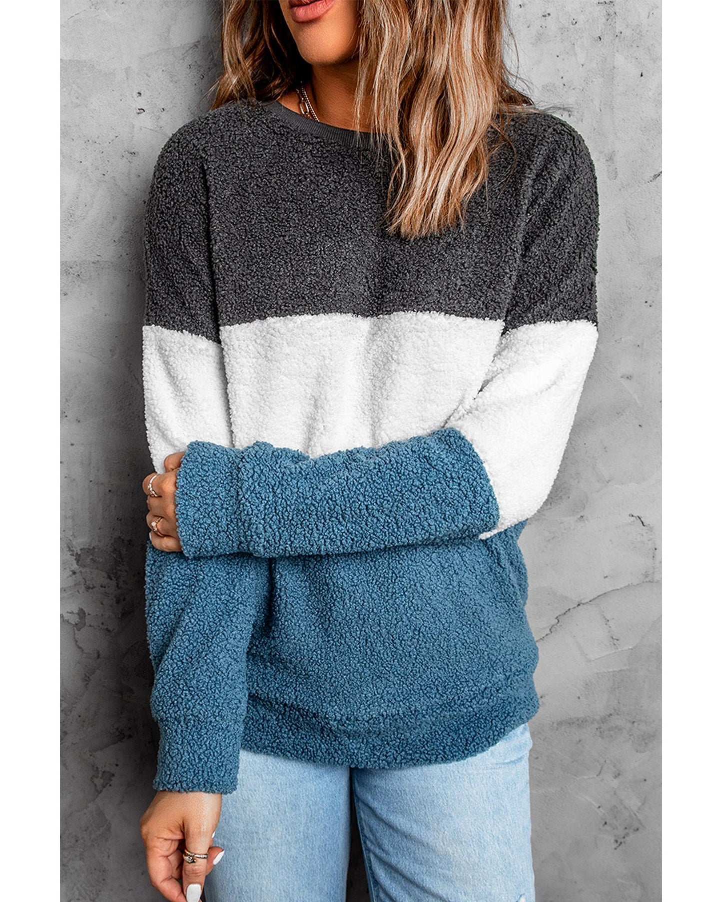 Azura Exchange Colorblock Plush Sweatshirt - M