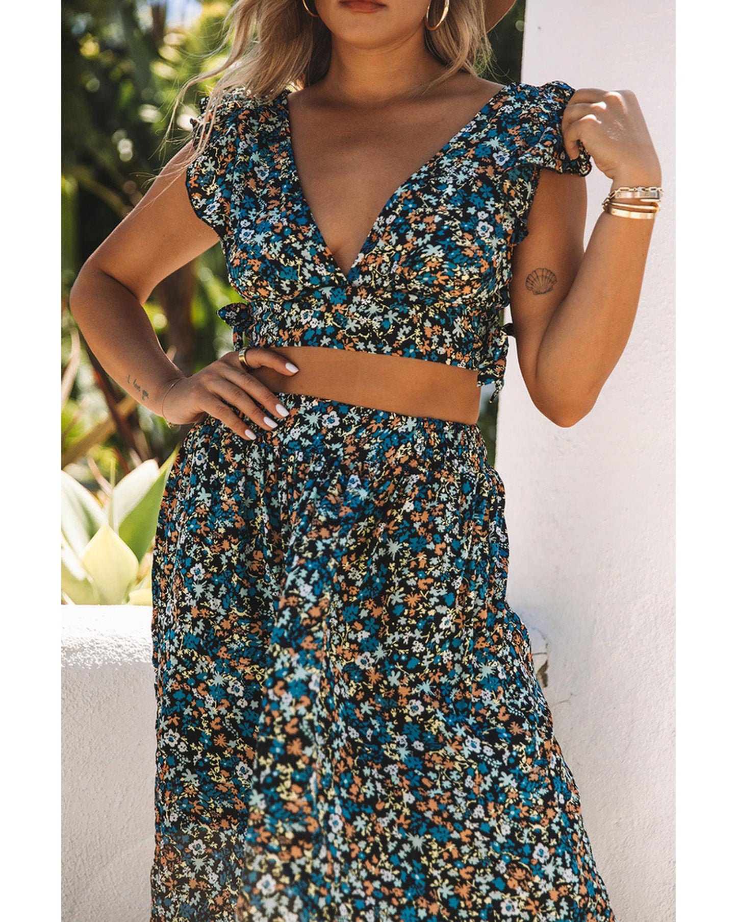 Azura Exchange Floral Ruffled Crop Top and Maxi Skirt Set - M