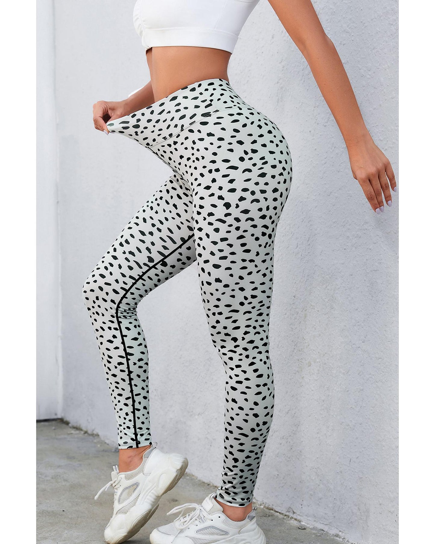 Azura Exchange Dalmatian Spots Printed Stretchy High Waist Leggings - L