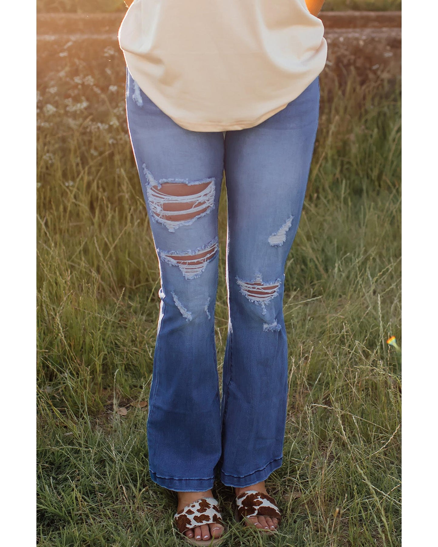 Azura Exchange Distressed Flare Jeans - M