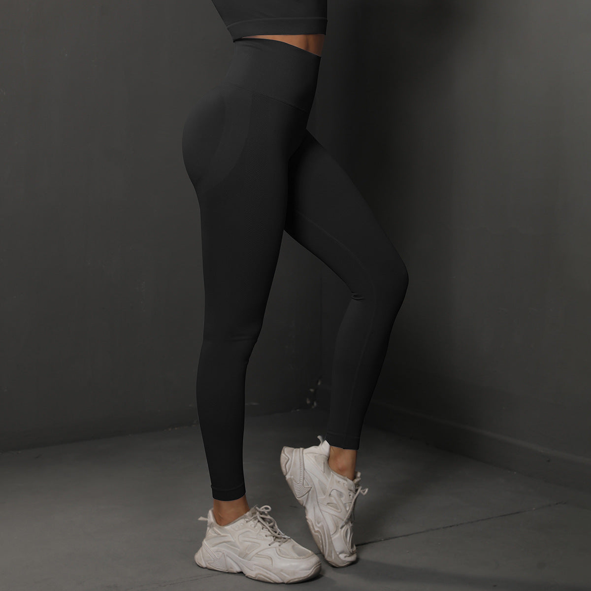 Size M Black Seamless High-Waisted Yoga Pants for Women - Lift Workout Leggings for Running, Gym, and Fitness